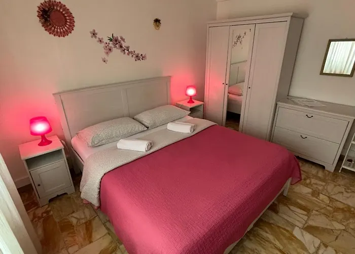 לינה וארוחת בוקר My Way 2*