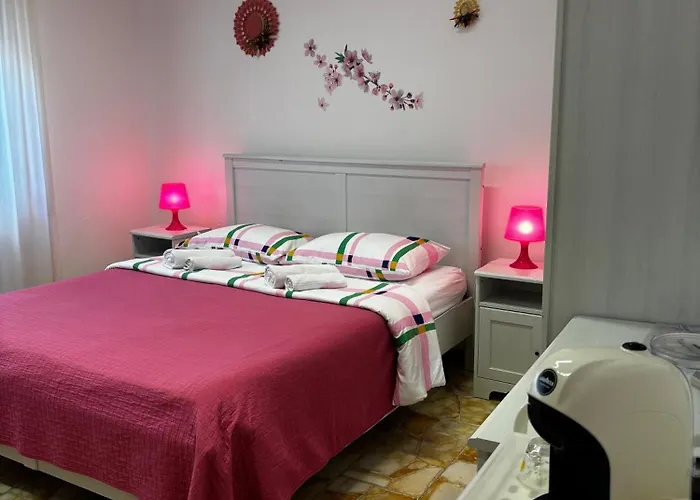 My Way לינה וארוחת בוקר